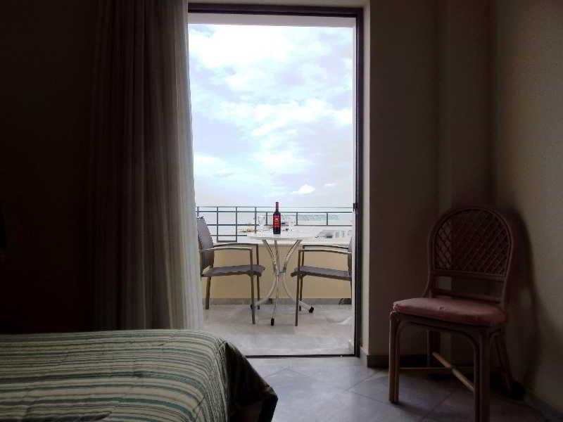 Atlantica Yakinthos Hotel Като Дарацо Екстериор снимка