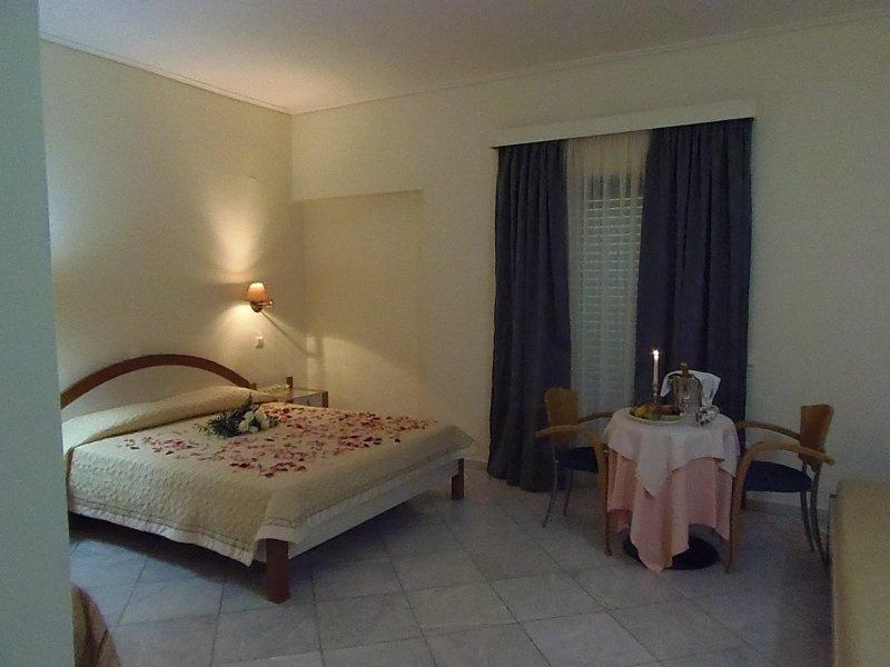 Atlantica Yakinthos Hotel Като Дарацо Екстериор снимка