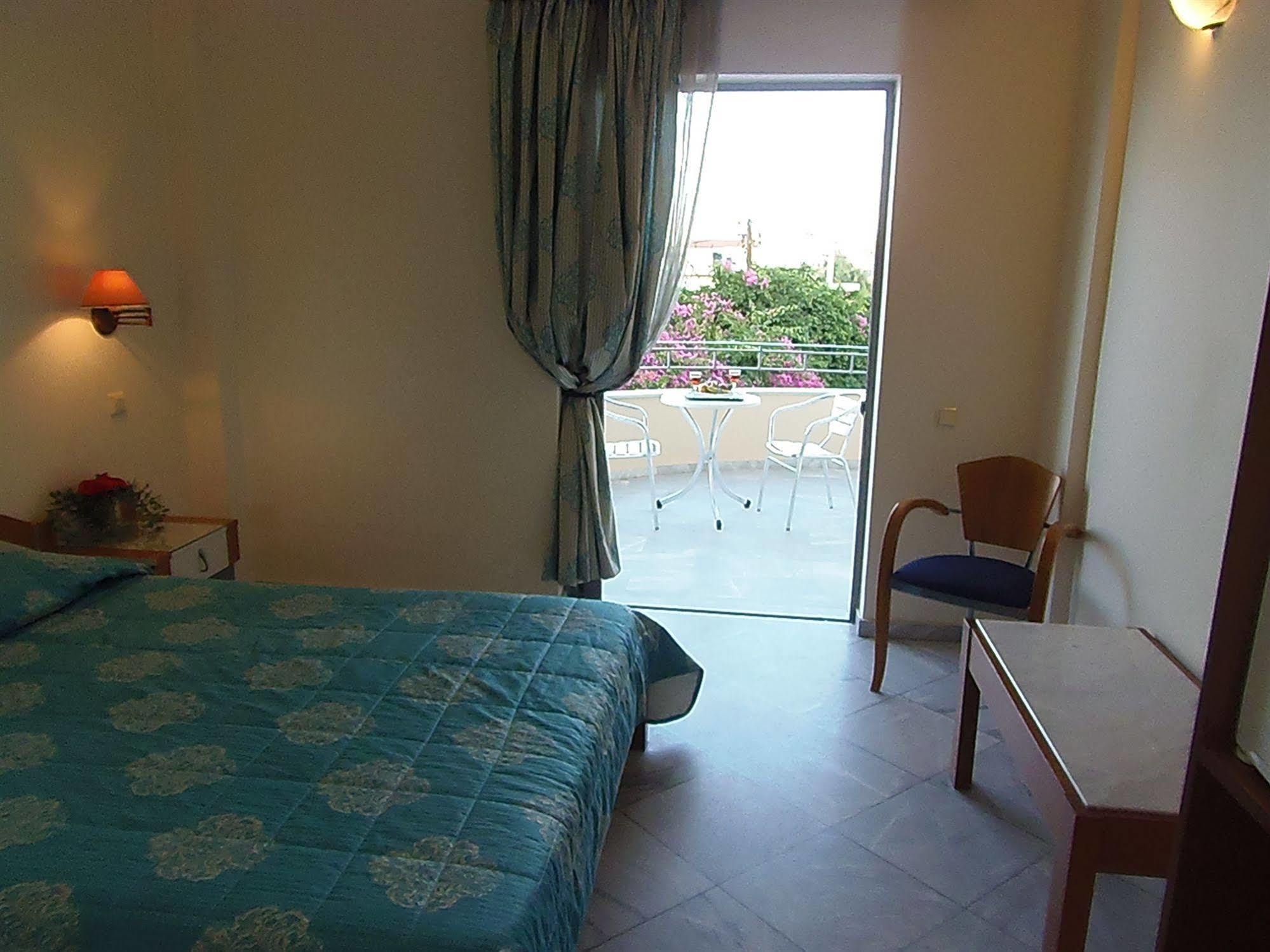 Atlantica Yakinthos Hotel Като Дарацо Екстериор снимка