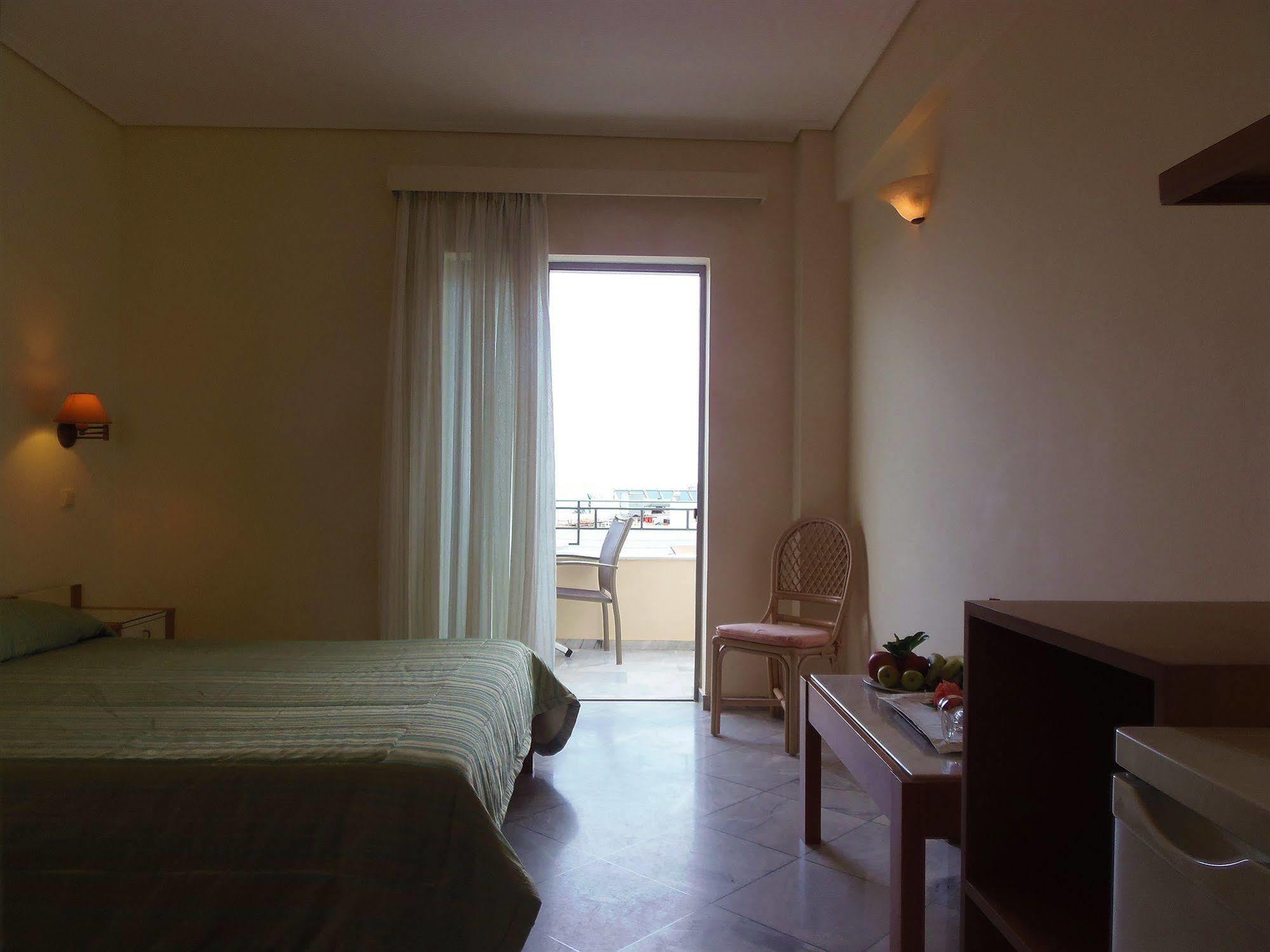 Atlantica Yakinthos Hotel Като Дарацо Екстериор снимка